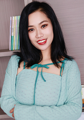 Hundreds of gorgeous pictures: meeting Asian member Hui from Wuhan