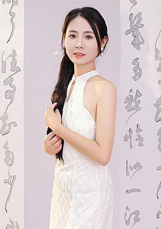 Gorgeous profiles pictures: East Asian American member Fengjuan