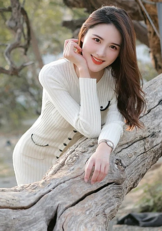 Gorgeous member profiles: beautiful Thai member Fangfang